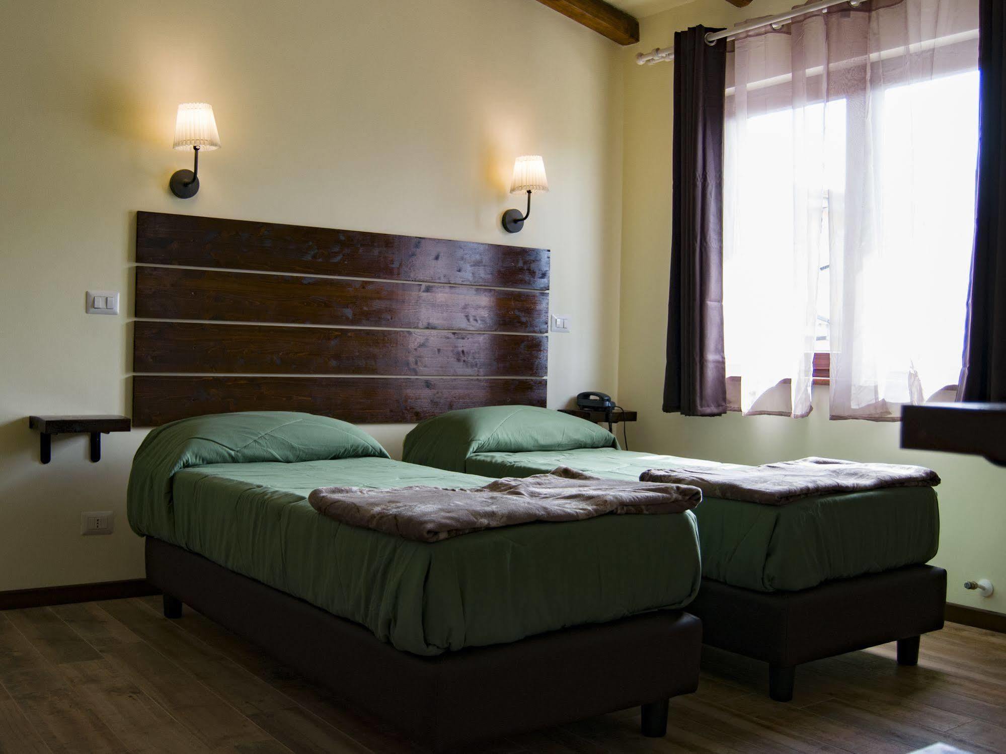 פיומיצ'ינו Sleep'N Go Hotel מראה חיצוני תמונה